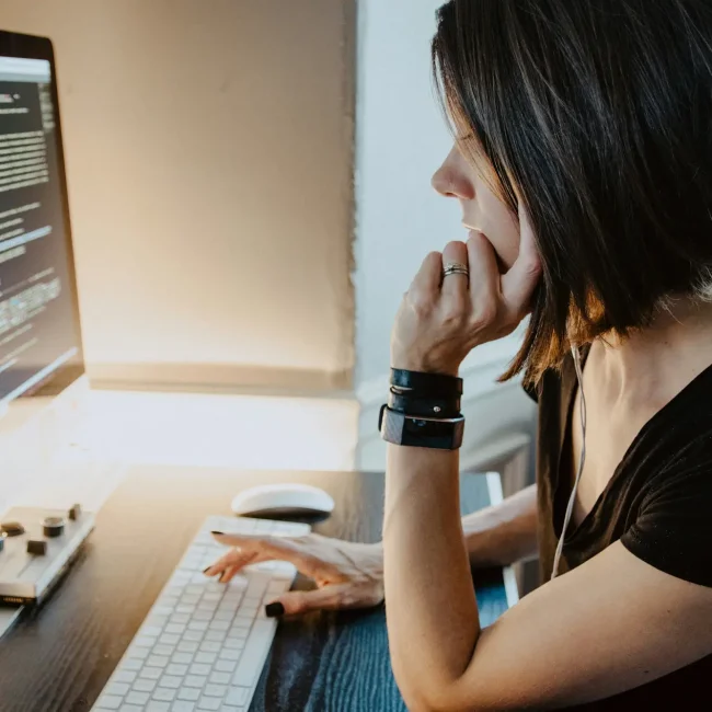 Facturation électronique : ce que la loi impose vraiment aux entrepreneurs du web en 2026